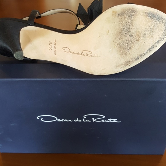 Oscar de la Renta Satin Heel 38 - Picture 6 of 8